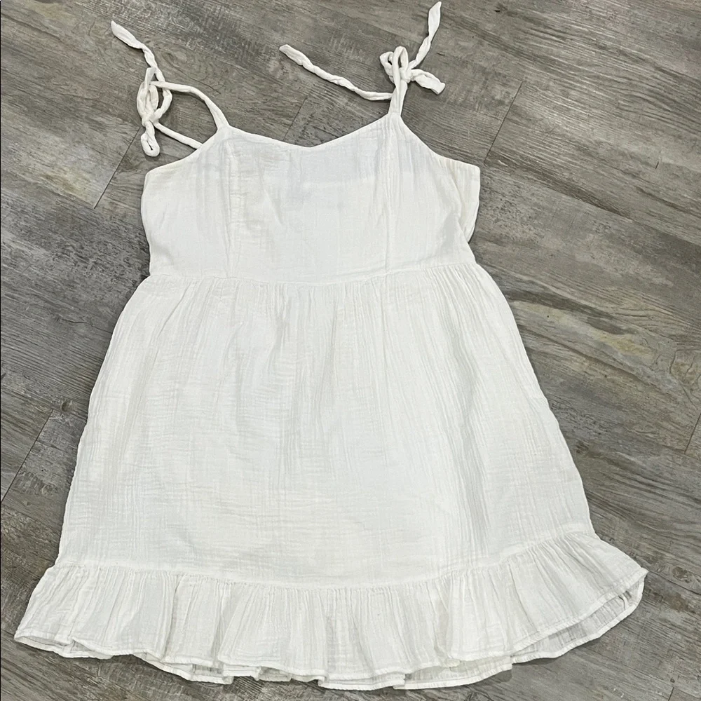 Old Navy dress sun white XL tall White Sleeveless Dress‎ with Ruffle Hem